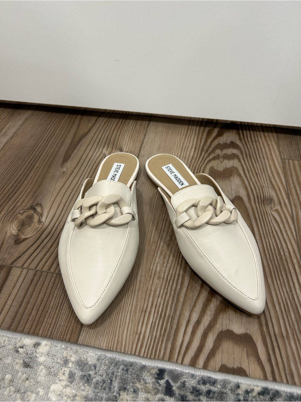 Steve Madden Cream Chain Pointed Mule 8.5
